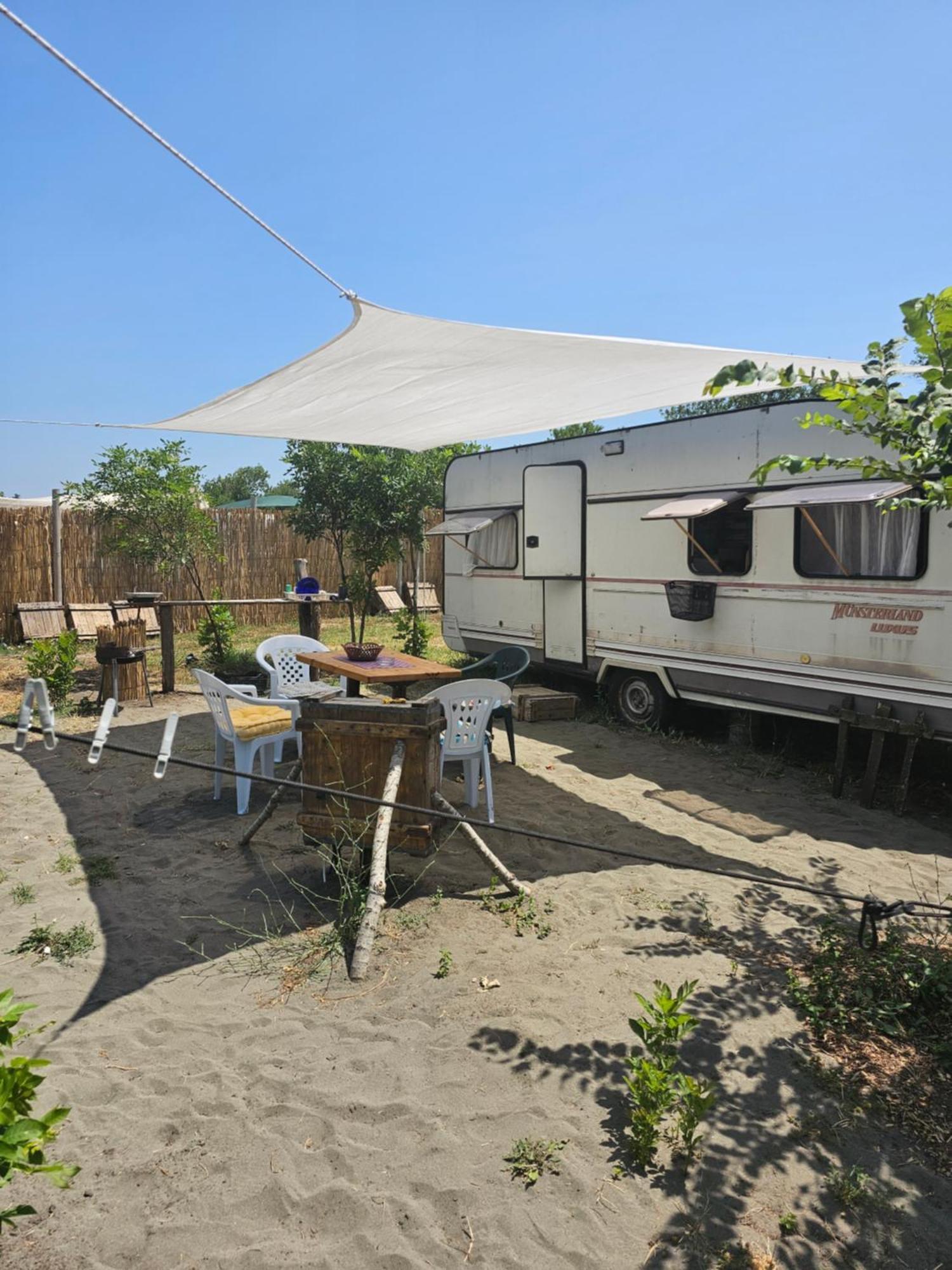 Beachfront Caravans 체르노모레츠 외부 사진